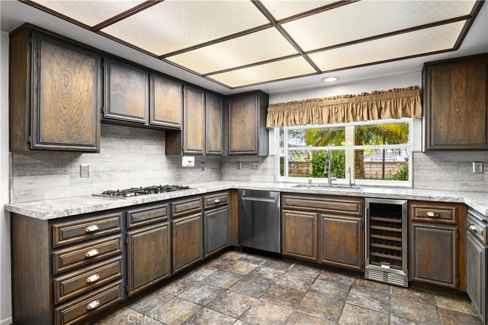 1460 Via Corona La Verne, CA 91750