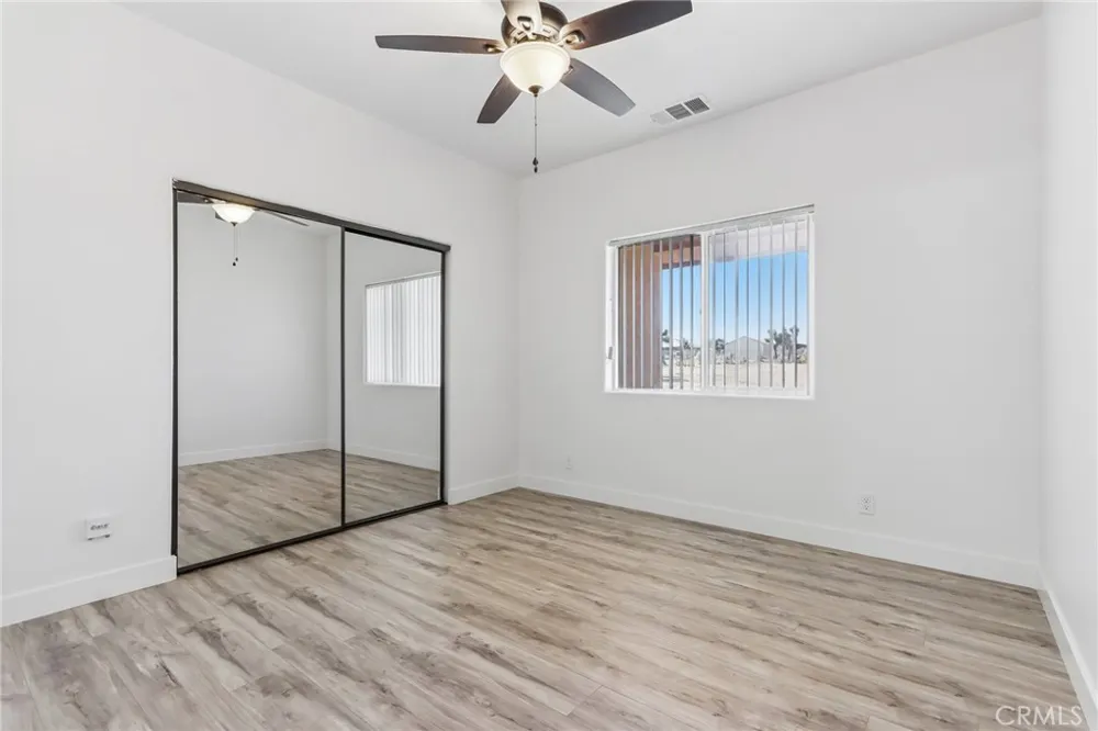 6087 Elsinore Road Phelan, CA 92371