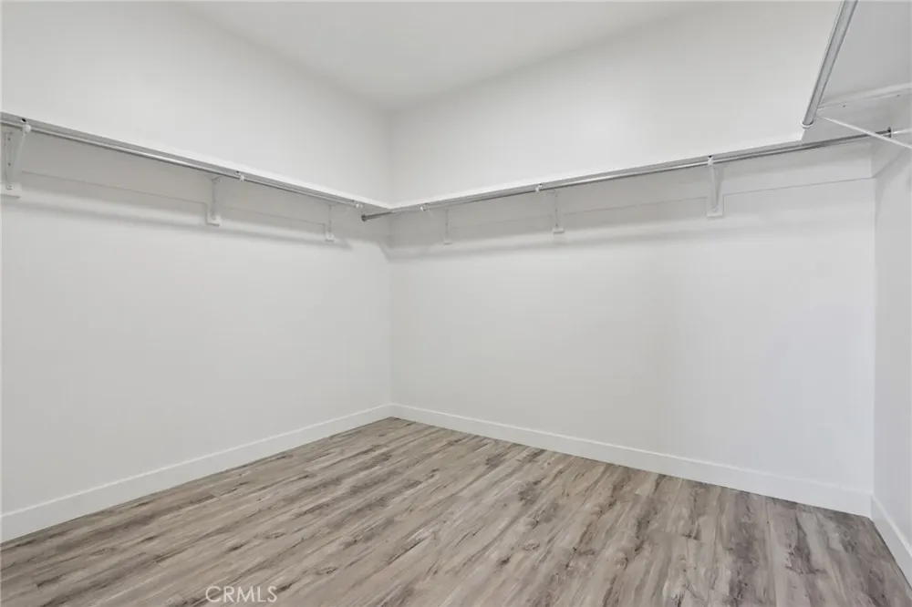 6087 Elsinore Road Phelan, CA 92371