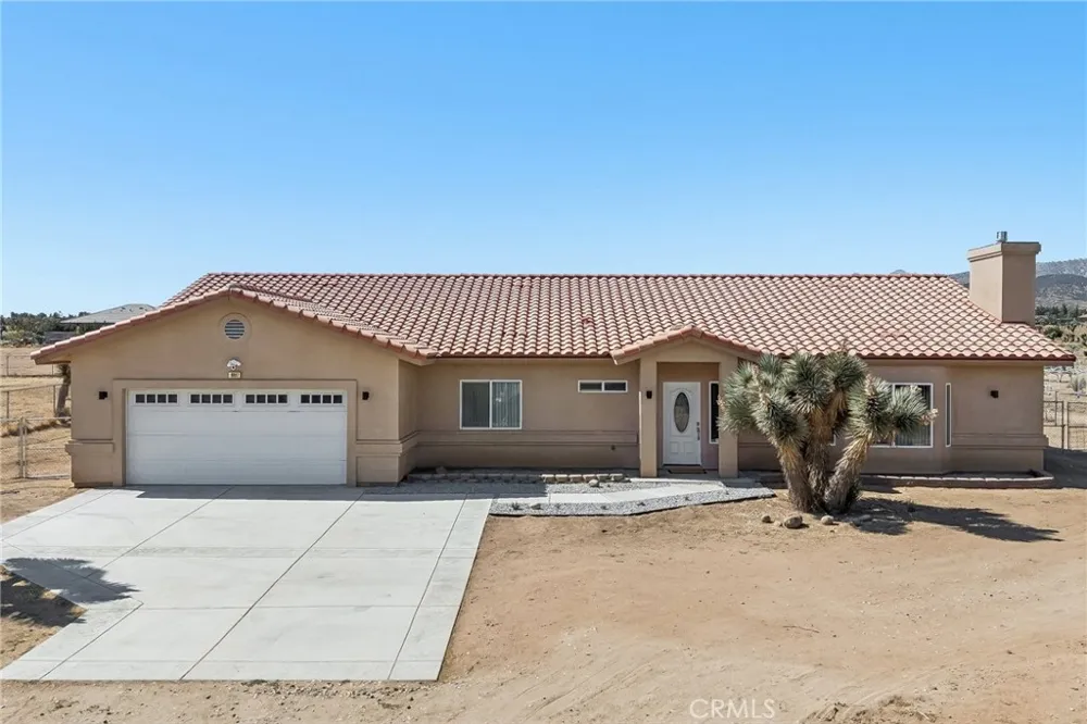 6087 Elsinore Road Phelan, CA 92371