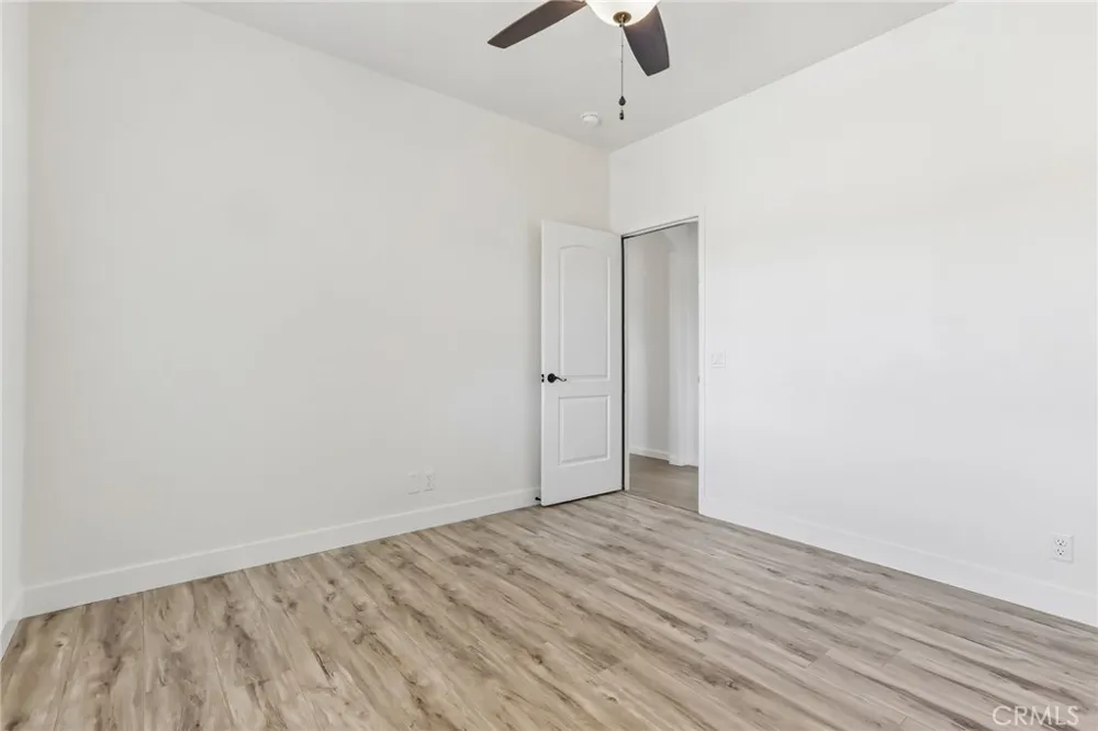 6087 Elsinore Road Phelan, CA 92371