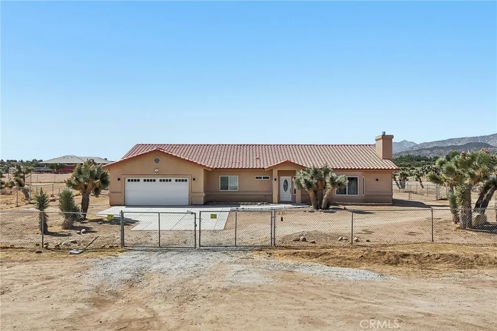 6087 Elsinore Road Phelan, CA 92371