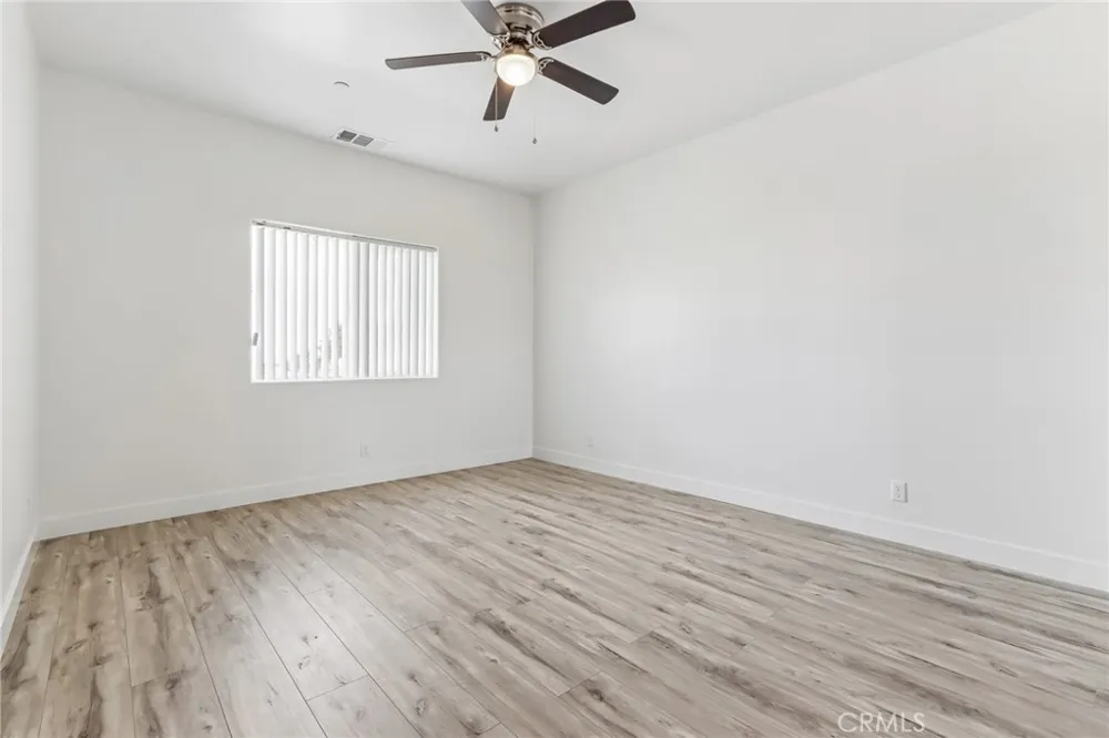 6087 Elsinore Road Phelan, CA 92371