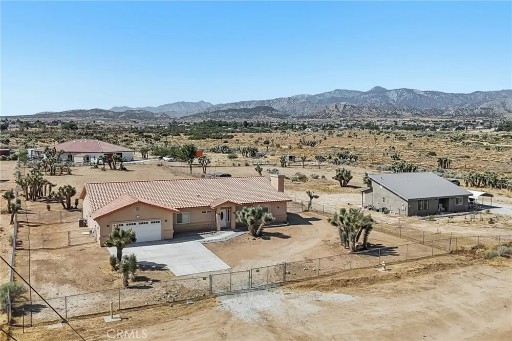 6087 Elsinore Road Phelan, CA 92371