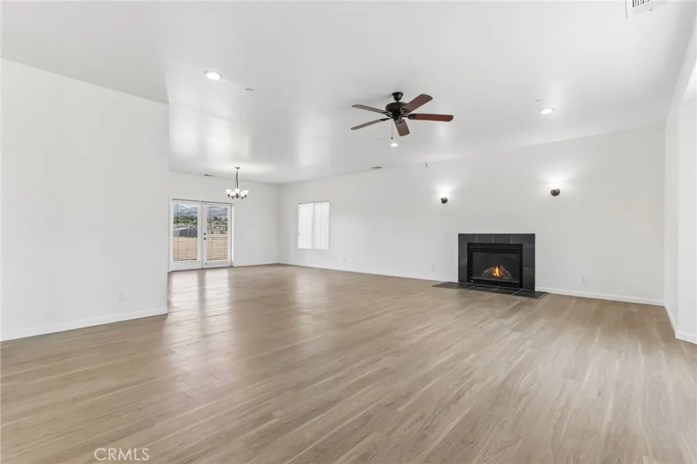 6087 Elsinore Road Phelan, CA 92371