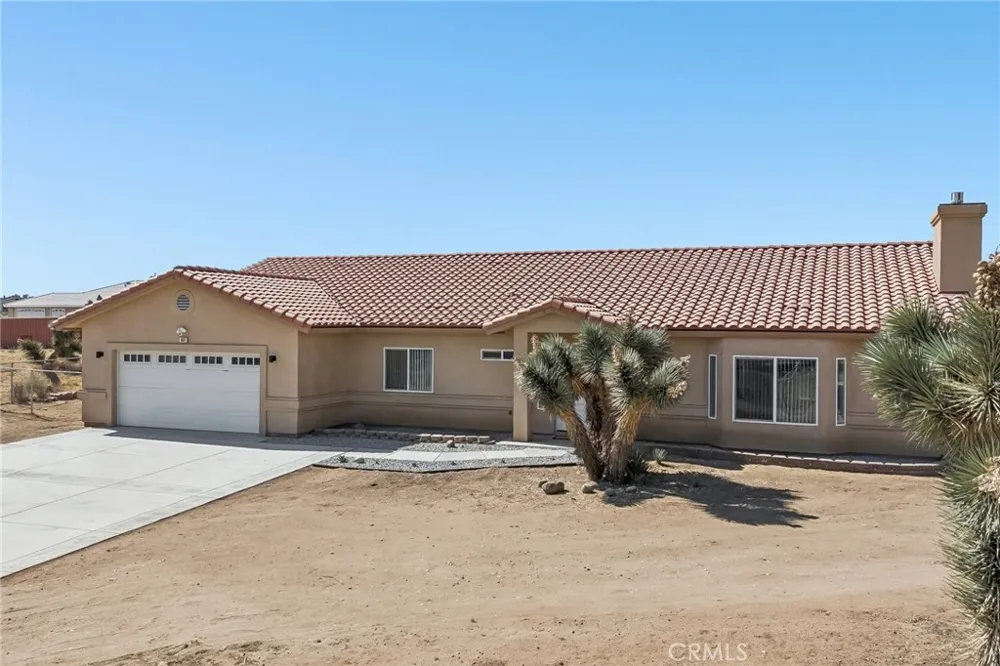 6087 Elsinore Road Phelan, CA 92371