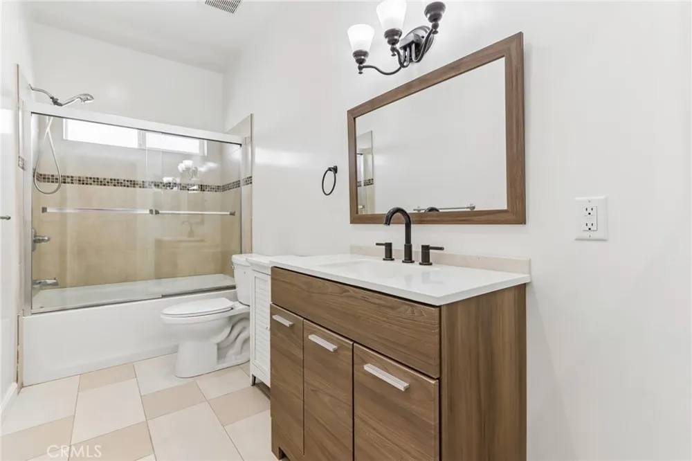 6087 Elsinore Road Phelan, CA 92371