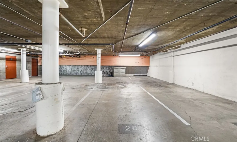 2035 4th street #202C Santa Monica, CA 90405