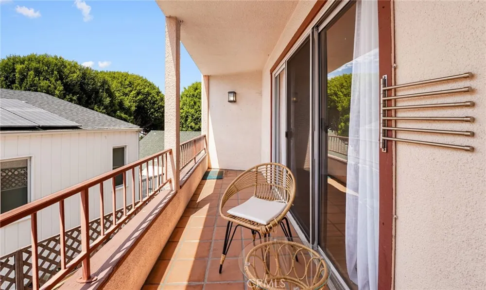 2035 4th street #202C Santa Monica, CA 90405