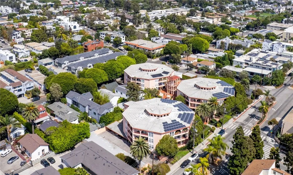 2035 4th street #202C Santa Monica, CA 90405