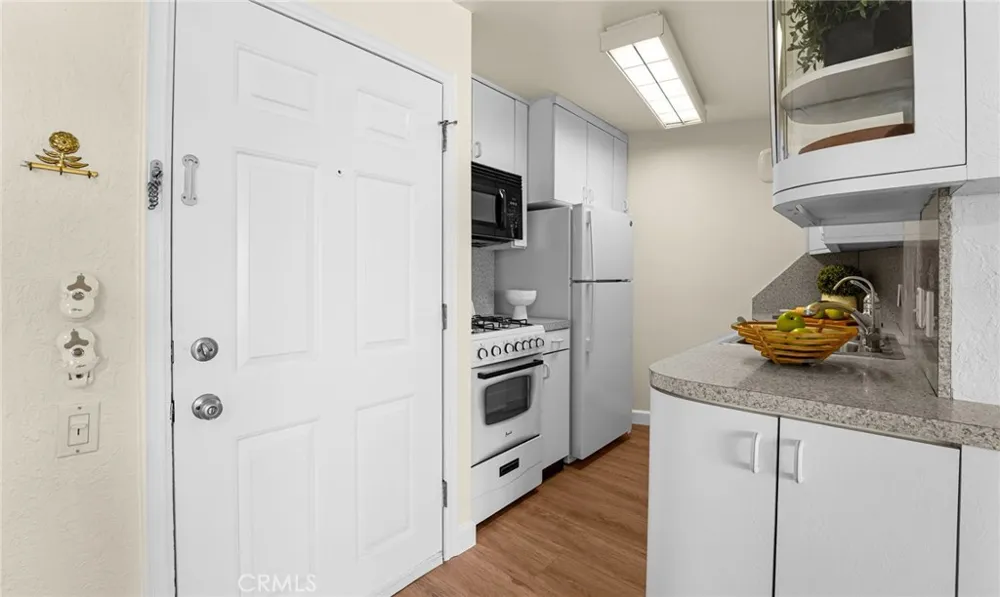 2035 4th street #202C Santa Monica, CA 90405