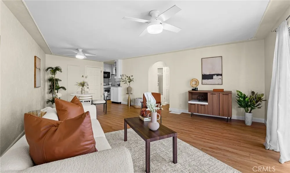 2035 4th street #202C Santa Monica, CA 90405