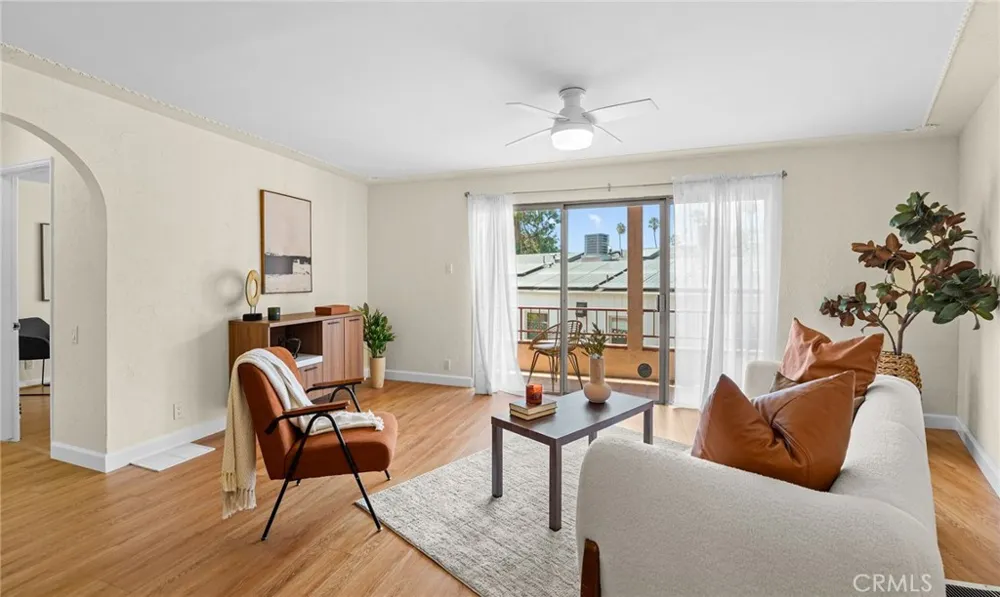 2035 4th street #202C Santa Monica, CA 90405