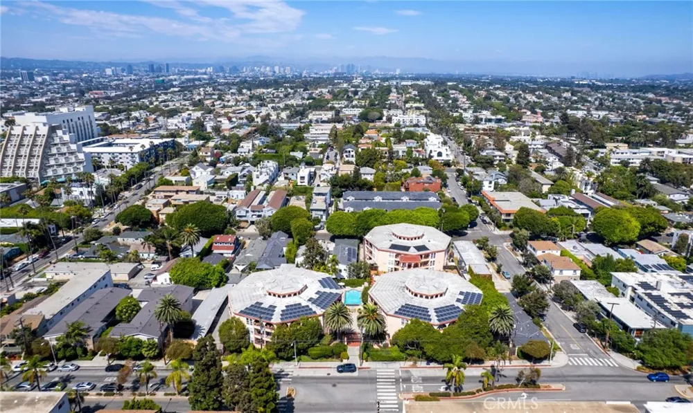 2035 4th street #202C Santa Monica, CA 90405