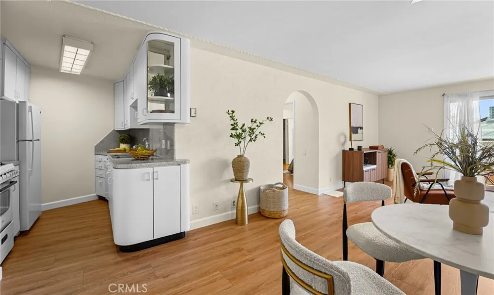 2035 4th street #202C Santa Monica, CA 90405