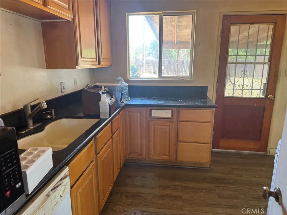 1220 S Vecino Glendora, CA 91740