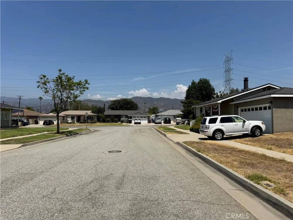 1220 S Vecino Glendora, CA 91740