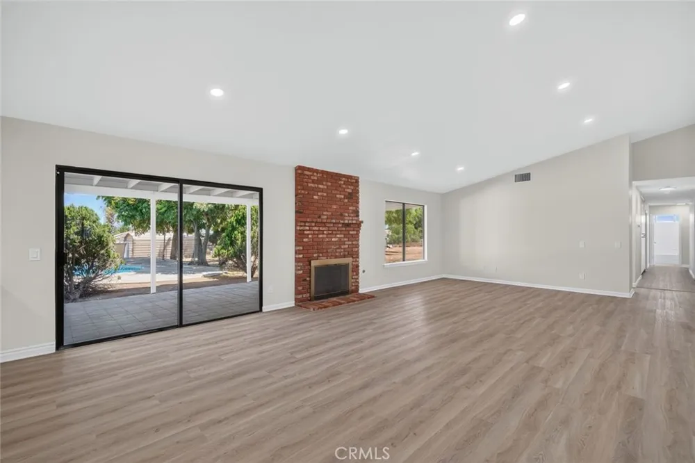 20150 Myron Perris, CA 92570