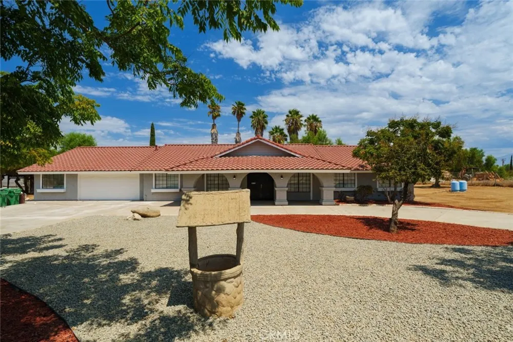 20150 Myron Perris, CA 92570