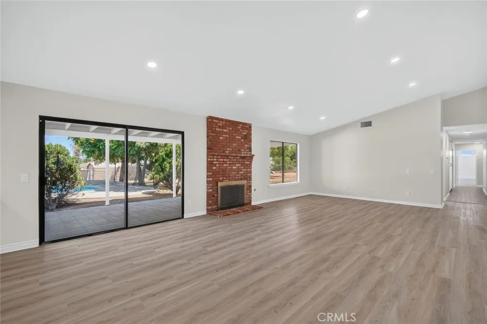 20150 Myron Perris, CA 92570