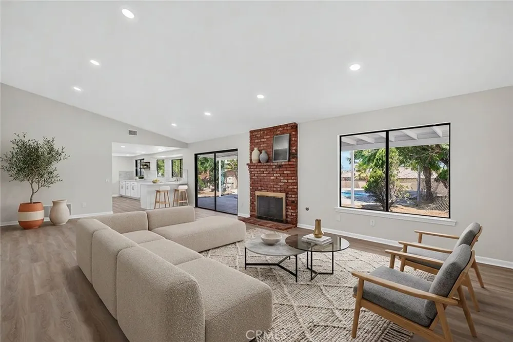 20150 Myron Perris, CA 92570