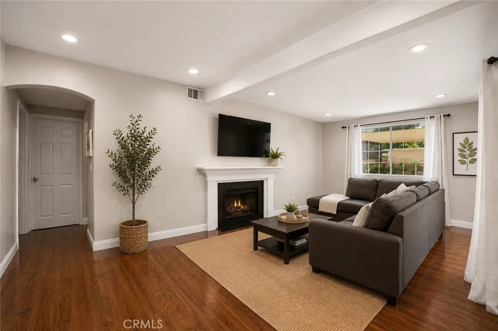 408 S Rodilee Avenue West Covina, CA 91791