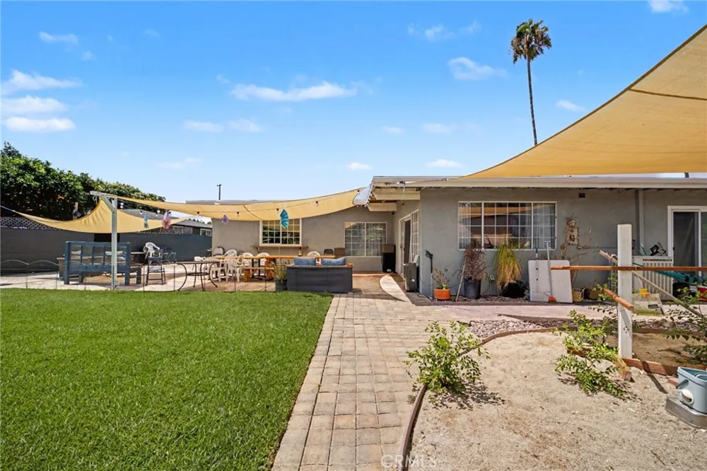 408 S Rodilee Avenue West Covina, CA 91791