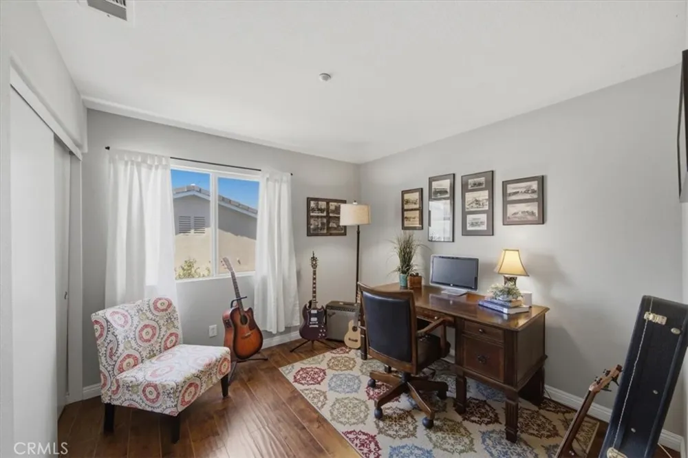 7245 Andrea Fontana, CA 92336