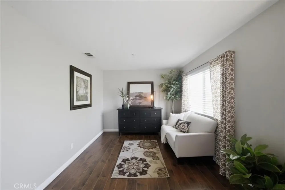 7245 Andrea Fontana, CA 92336