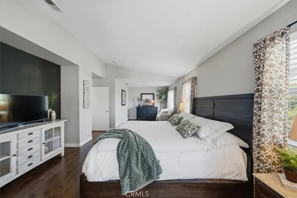7245 Andrea Fontana, CA 92336