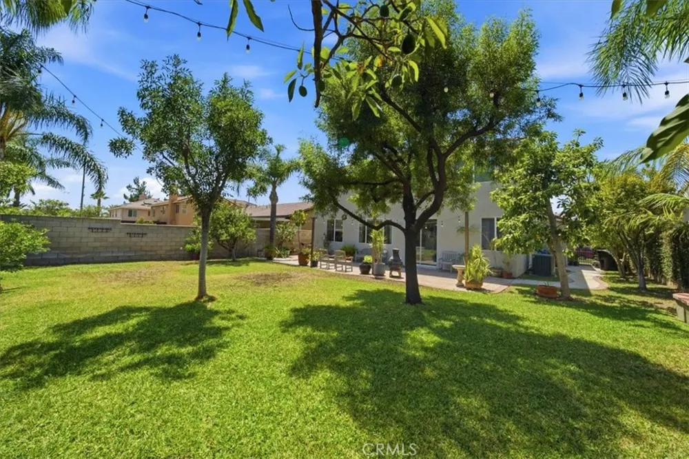 7245 Andrea Fontana, CA 92336