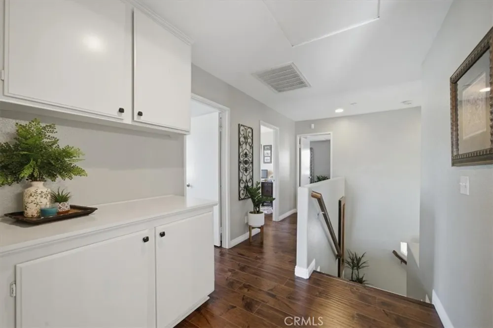 7245 Andrea Fontana, CA 92336
