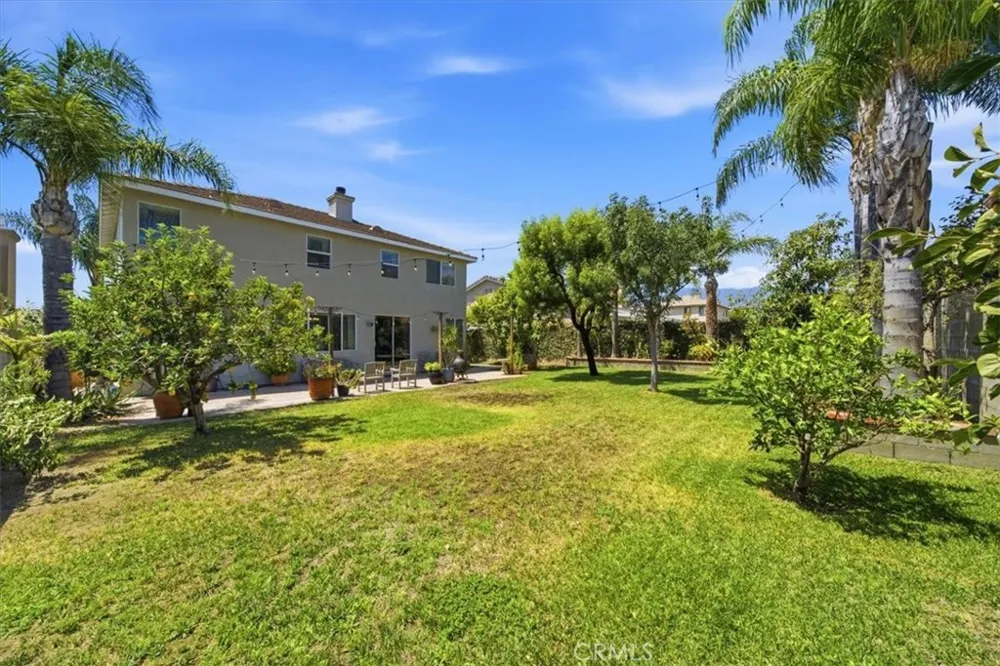 7245 Andrea Fontana, CA 92336