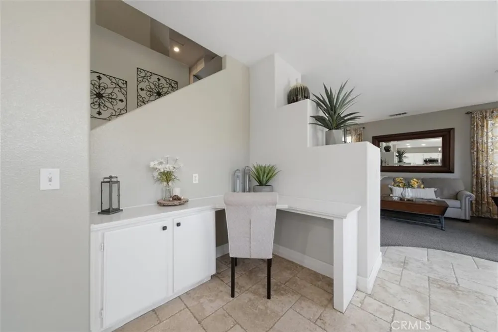 7245 Andrea Fontana, CA 92336