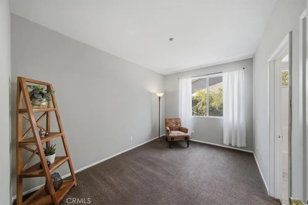 7245 Andrea Fontana, CA 92336