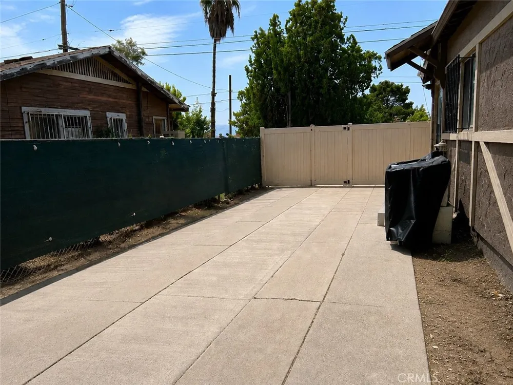 210 E 9th San Bernardino, CA 92410
