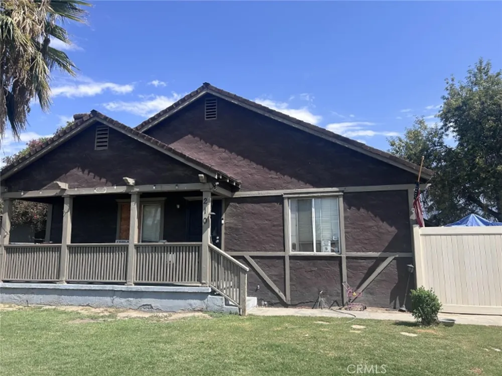 210 E 9th San Bernardino, CA 92410
