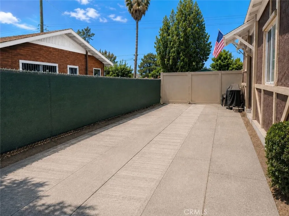 210 E 9th San Bernardino, CA 92410