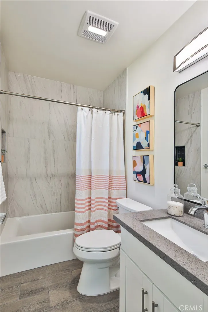 6826 Whitman Avenue Van Nuys, CA 91406