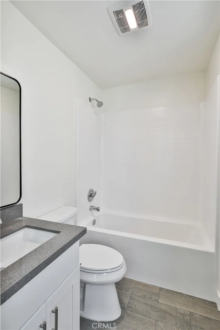 6826 Whitman Avenue Van Nuys, CA 91406