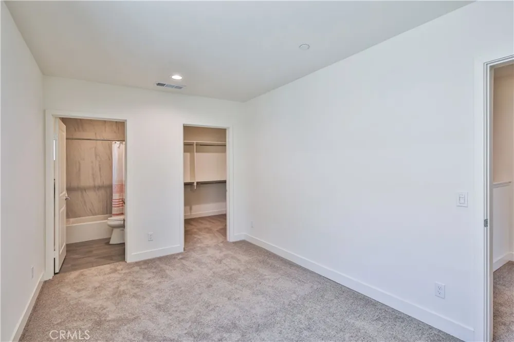 6826 Whitman Avenue Van Nuys, CA 91406