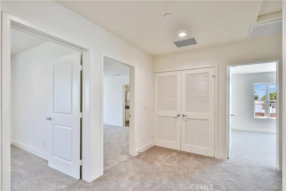 6826 Whitman Avenue Van Nuys, CA 91406