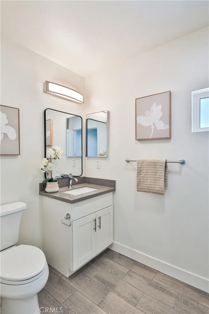 6826 Whitman Avenue Van Nuys, CA 91406