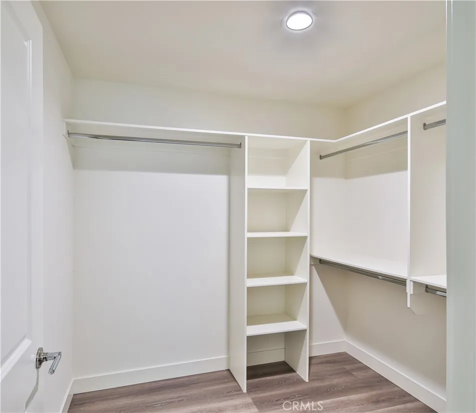 6826 Whitman Avenue Van Nuys, CA 91406