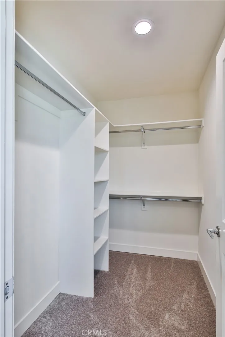 6826 Whitman Avenue Van Nuys, CA 91406