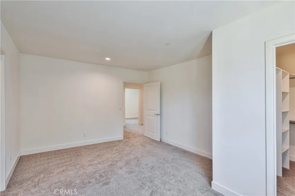 6826 Whitman Avenue Van Nuys, CA 91406