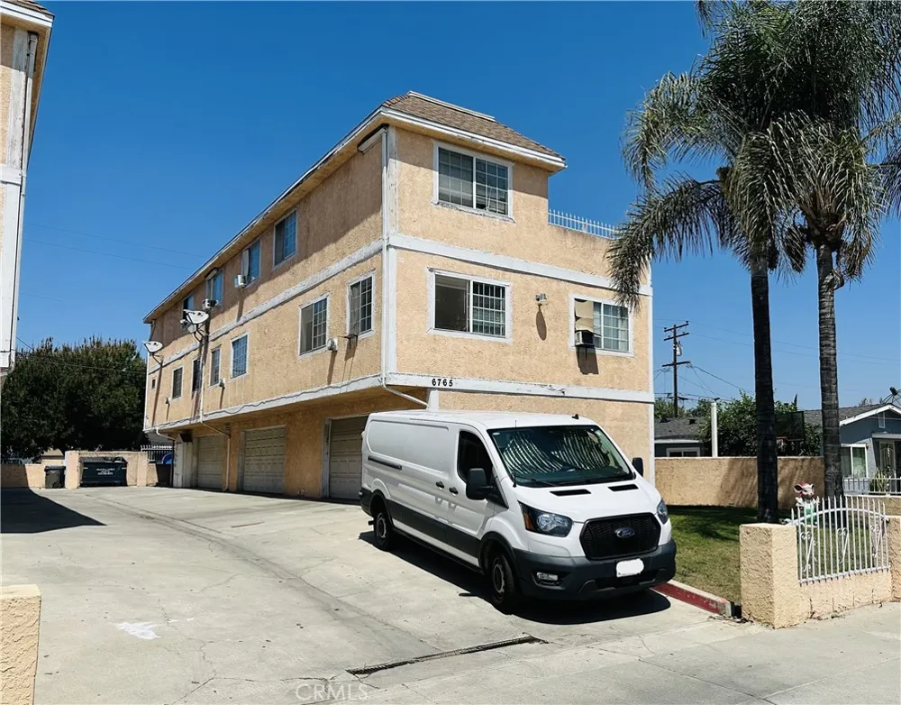 6763 Foster Bridge Bell Gardens, CA 90201