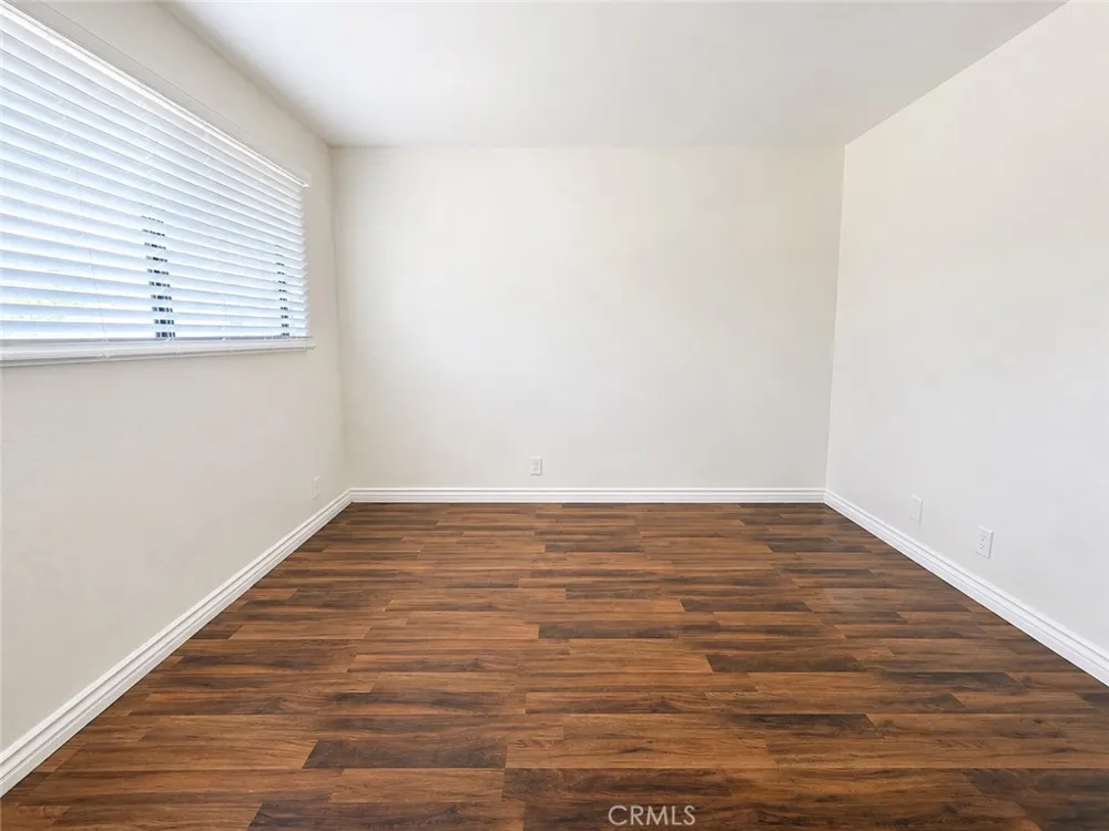 15051 Chatsworth St San Fernando, CA 91345