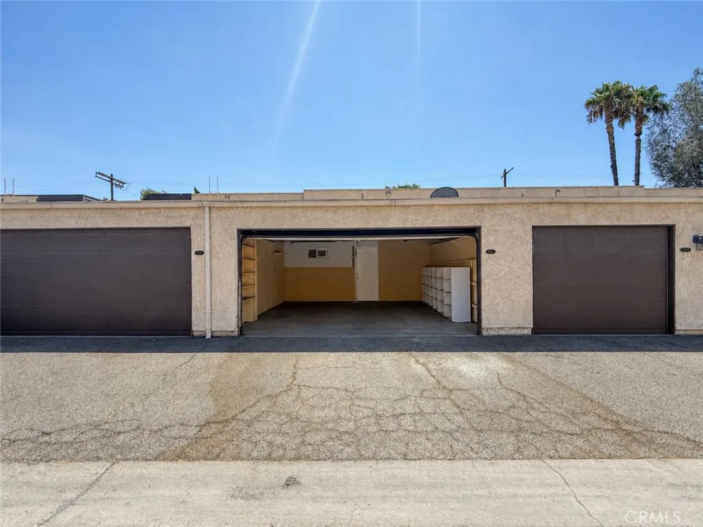 15051 Chatsworth St San Fernando, CA 91345