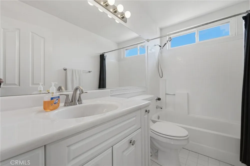 7211 Sunrise Court Highland, CA 92346
